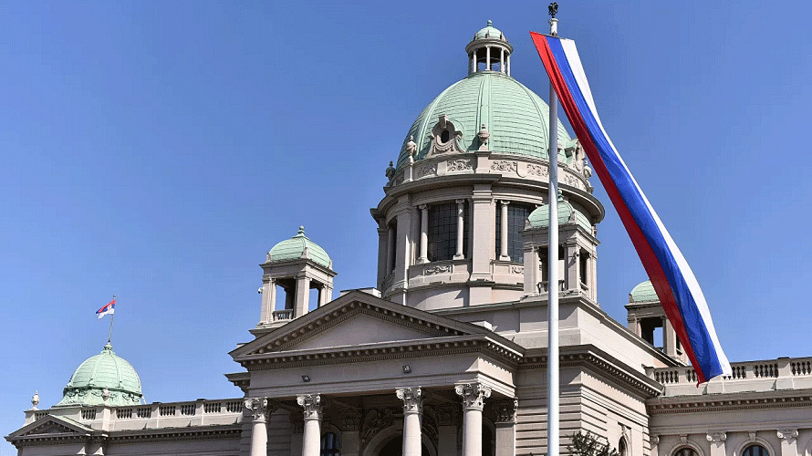 Prijedlog zakona o zaštiti ćirilice usvojen i u Skupštini Srbije