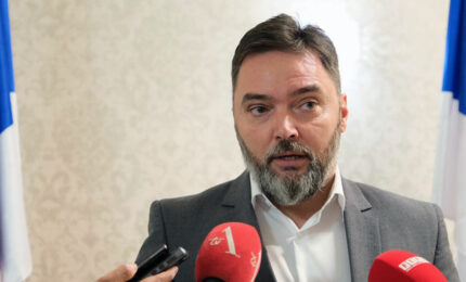 Košarac pozvao Trivićevu i Šarovića da saopšte potencijalna saznanja o ubistvu Riste Jugovića