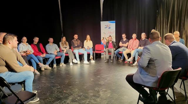 Održana panel diskusija u Istočnom Sarajevu o položaju mladih
