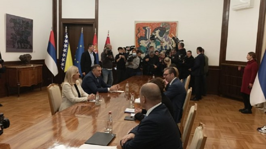 Počeo sastanak Dodika i Cvijanovićeve sa Vučićem