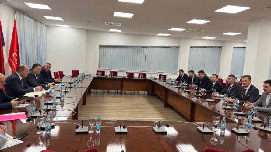 Dodik: Poslanci SNSD-a glasaće za podršku Savjetu ministara