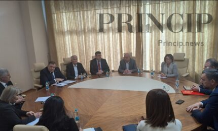 U Istočnom Sarajevu počeo sastanak predstavnika SNSD-a, HDZ-a, SDP-a i NiP-a