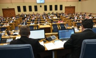 Ko su rekorderi u NS RS: Tri poslanika osvojila peti mandat