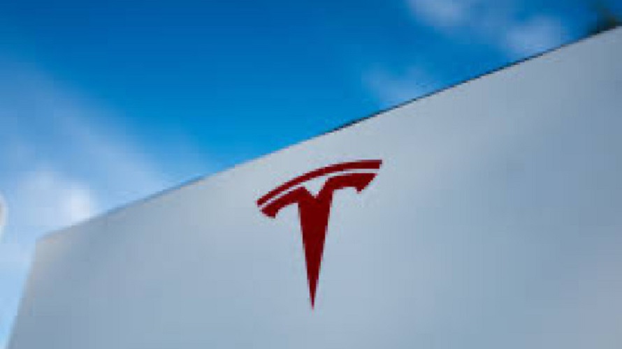 Tesla želi da proizvodi električne automobile i baterije u Indiji