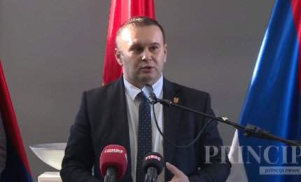 Ćosić: Proces protiv Dodik i Lukića besmislen – Srpska će iskristalisati svoju poziciju (VIDEO)