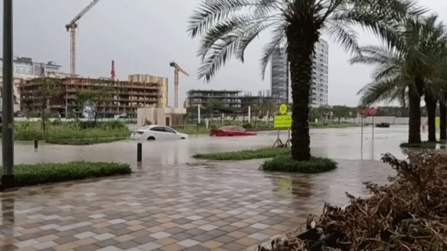 Dubai poplavljen, aerodrom u tom gradu zatvoren zbog rekordnih padavina