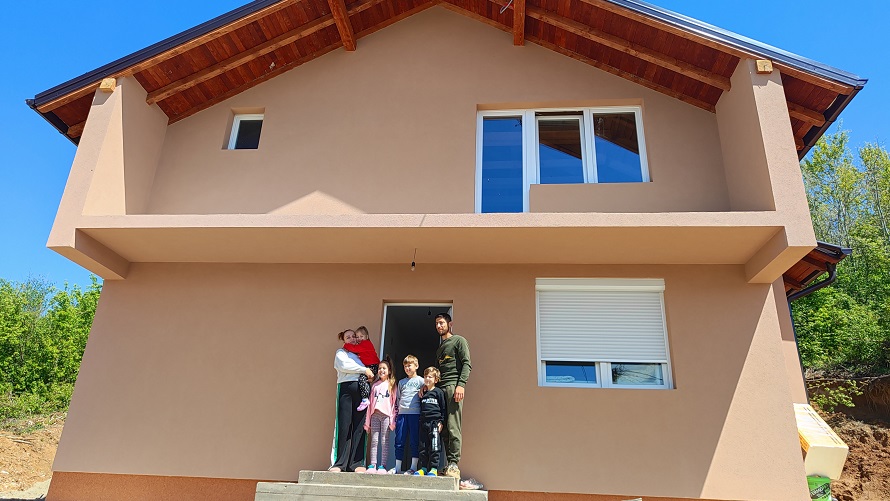 Sagrađen dom za šest članova porodice Krunić iz Istočnog Sarajeva