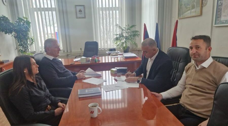 Potpisan ugovor o rekonstrukciji gradskog vodovoda u Trnovu