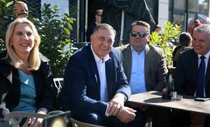 Dodik na kafi sa najbližim saradnicima