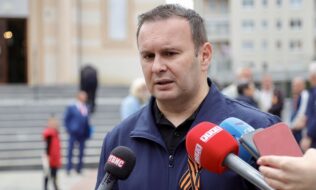 Ćosić: Mržnja prema Srbima u Sarajevu- patologija