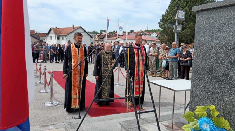 Predstavnici Srpske i Srbije položili vijence na “Novom Zejtinilku” (FOTO)