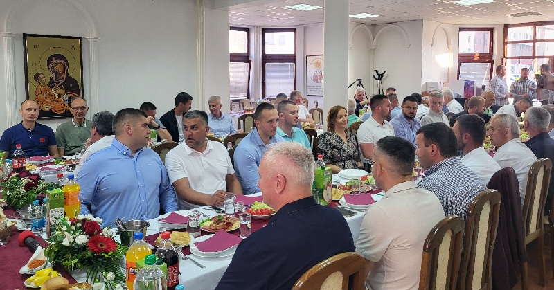 Pale: Održano donatorsko veče za izgradnju uljare pri Hilandaru