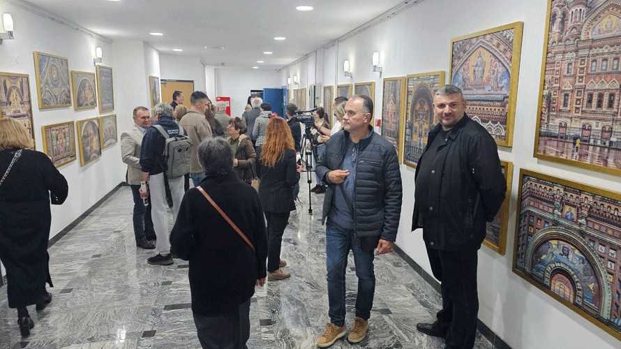 Otvorena izložba fotografija “Svetinje Sankt Peterburga” (FOTO)