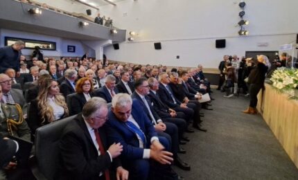 Svečana akademija povodom 35 godina od osnivanja NSRS: Republika Srpska nastala kao istorijska pravda za narod (VIDEO) Svečana akademija povodom 35 godina od osnivanja NSRS: Republika Srpska nastala kao istorijska pravda za narod (VIDEO)