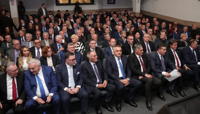 Svečana akademija povodom 35 godina od osnivanja NSRS: Republika Srpska nastala kao istorijska pravda za narod (VIDEO) Svečana akademija povodom 35 godina od osnivanja NSRS: Republika Srpska nastala kao istorijska pravda za narod (VIDEO)